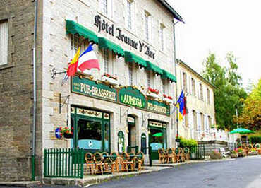Hôtel restaurant Le Jeanne d'Arc / Pub l'Auméga