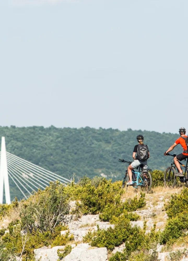 Viaduc de Millau en Aveyron
