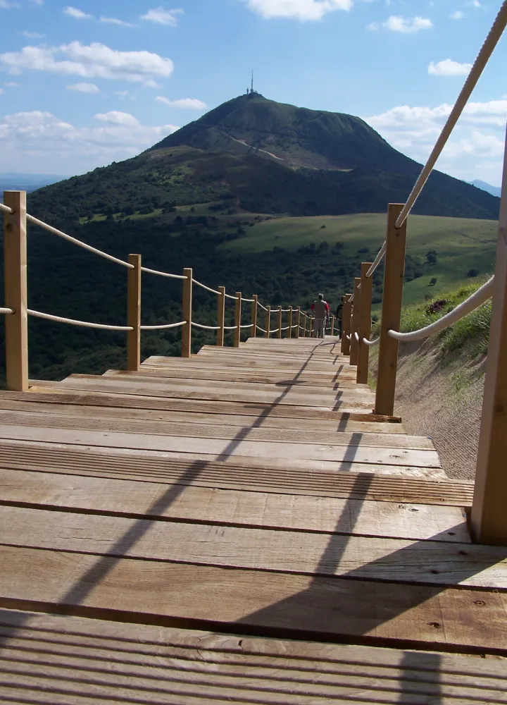 Le puy de Dôme depuis le puy de Pariou