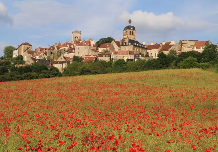 Village médiéval de Vézelay, proche d'Avallon