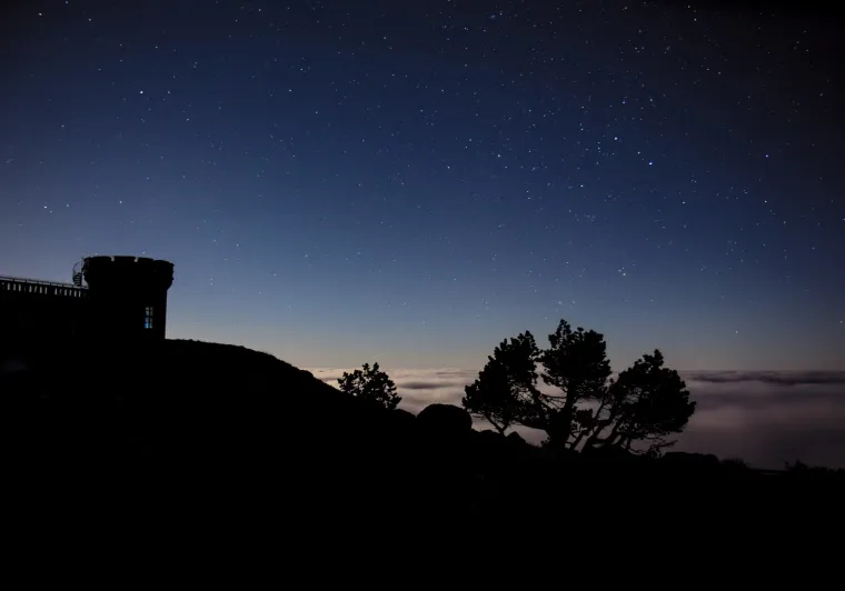 Ciel étoilé depuis le sommet du Mont Aigoual