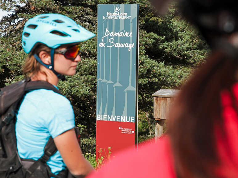 VTT à l'entrée du Domaine du Sauvage